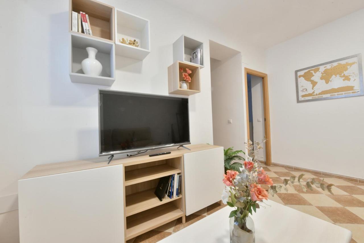 Ms4 Apartamentos Nervion Para 4 Personas 塞维利亚 外观 照片